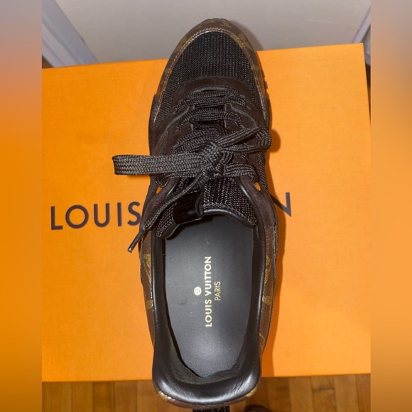 Louis Vuitton sneakers size 36 - Picture 5 of 6